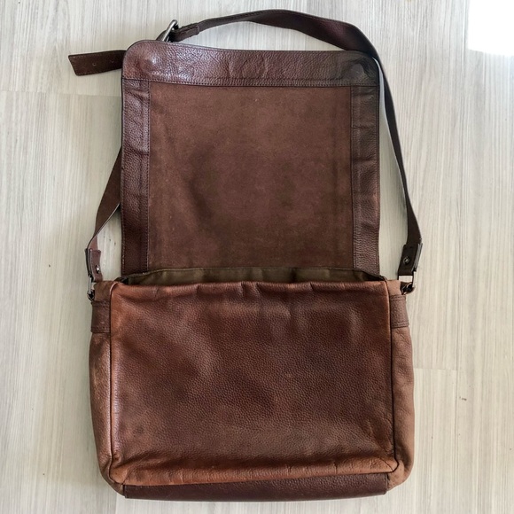 SOLD. KENNETH COLE Leather briefcase - Picture 2 of 4